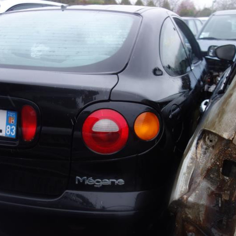 Ceinture arriere gauche RENAULT MEGANE 1 Photo n°7