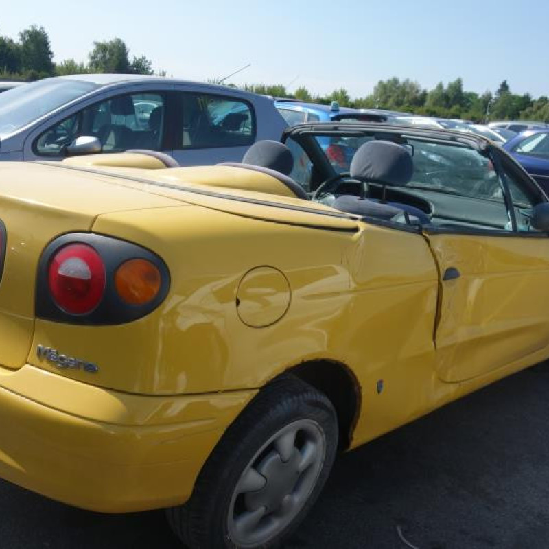 Pretensionneur de ceinture avant droit RENAULT MEGANE 1 Photo n°6