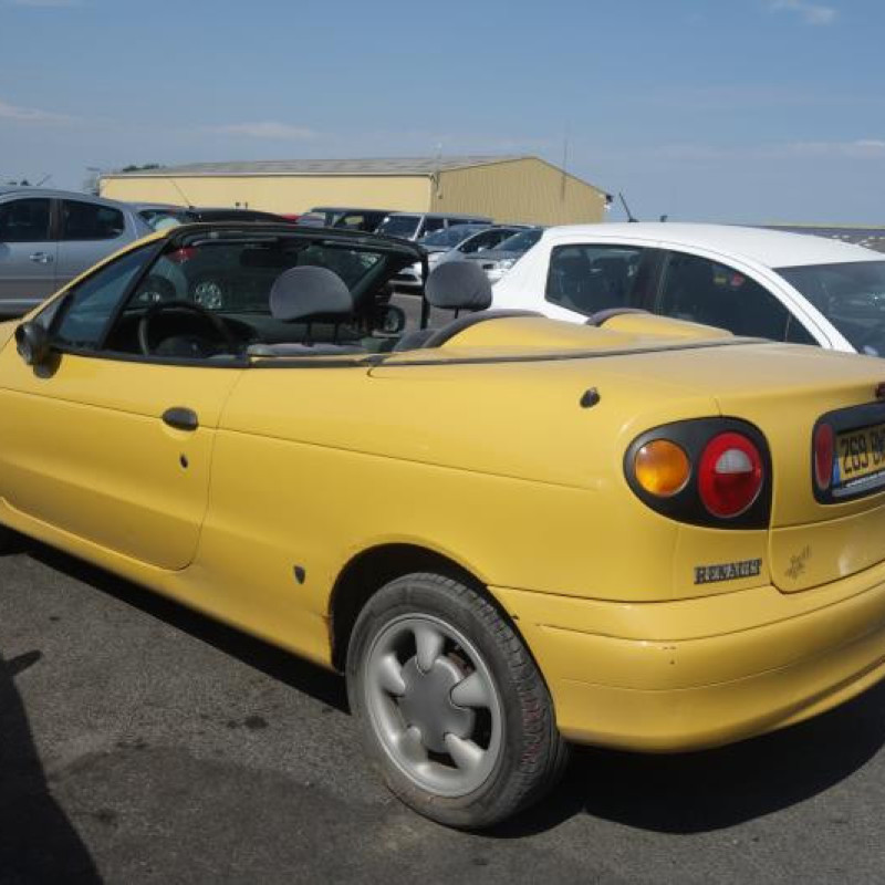 Pretensionneur de ceinture avant droit RENAULT MEGANE 1 Photo n°7