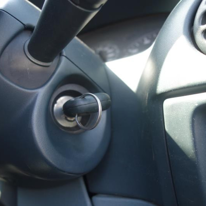 Pretensionneur de ceinture avant droit RENAULT MEGANE 1 Photo n°11