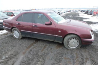 Porte avant droit MERCEDES CLASSE E 210