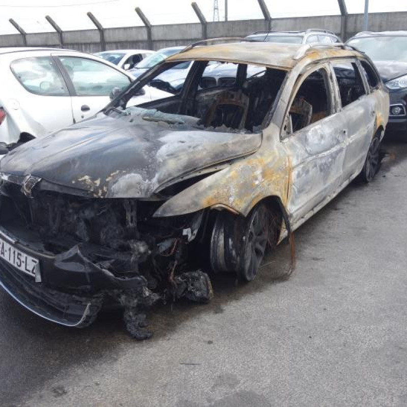 Avertisseur/Klaxon SKODA SUPERB 2 Photo n°4