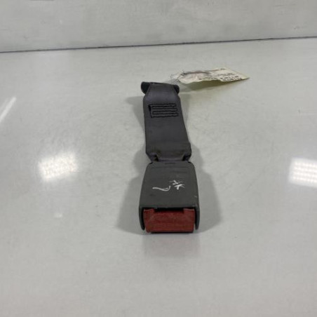 Attache ceinture arriere droit PEUGEOT 406 Photo n°1