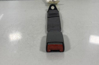 Attache ceinture arriere gauche PEUGEOT 406 Photo n°1