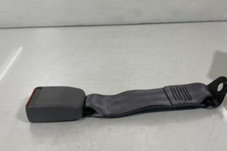 Attache ceinture arriere gauche PEUGEOT 406