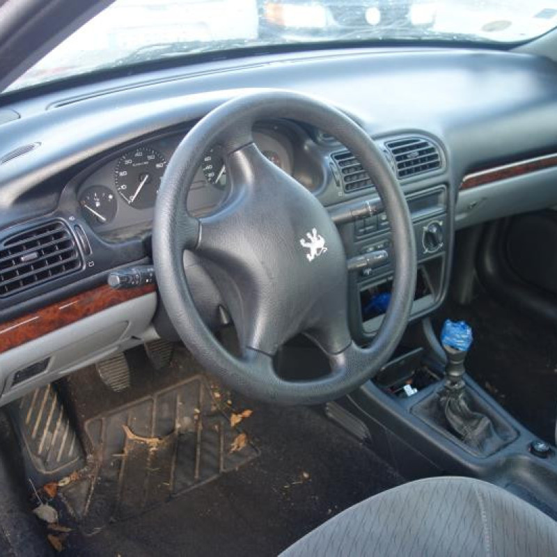 Ceinture arriere gauche PEUGEOT 406 Photo n°8