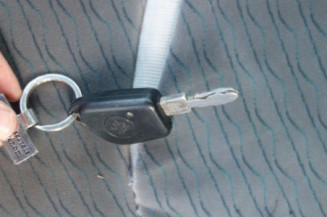 Ceinture arriere gauche PEUGEOT 406