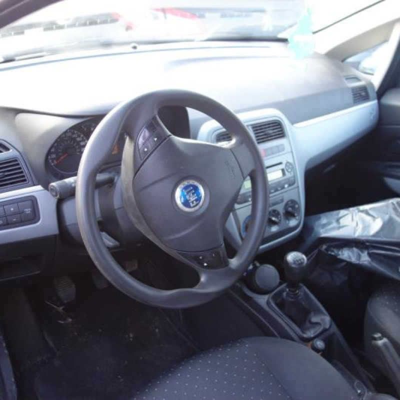 Ceinture arriere gauche FIAT GRANDE PUNTO Photo n°8