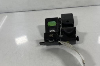 Attache ceinture arriere gauche RENAULT LAGUNA 2