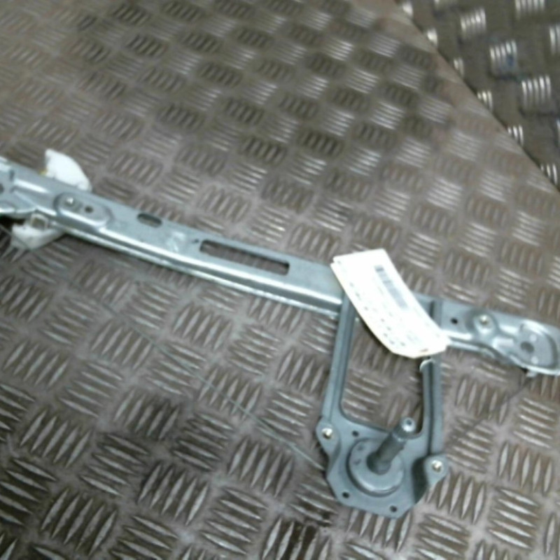 Leve vitre mecanique arriere droit FORD FOCUS 1 Photo n°1