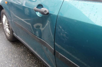 Serrure arriere gauche FORD FOCUS 1