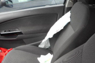 Bras essuie glace avant gauche OPEL CORSA D