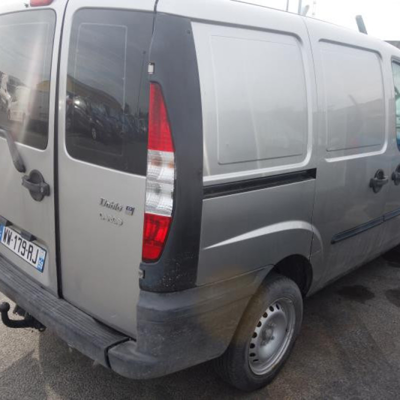 Crosse arriere droit FIAT DOBLO 1 Photo n°4