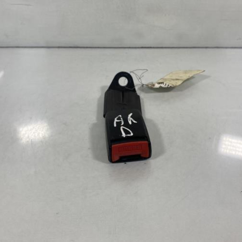Attache ceinture arriere droit CITROEN XANTIA Photo n°1