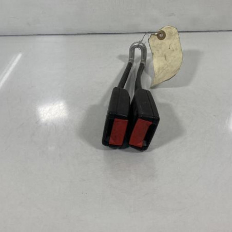 Attache ceinture arriere droit VOLKSWAGEN POLO 3 Photo n°1