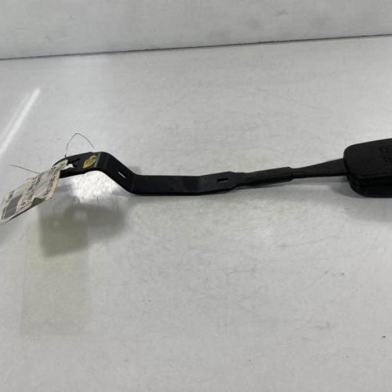 Attache ceinture avant droit VOLKSWAGEN POLO 3 Photo n°3