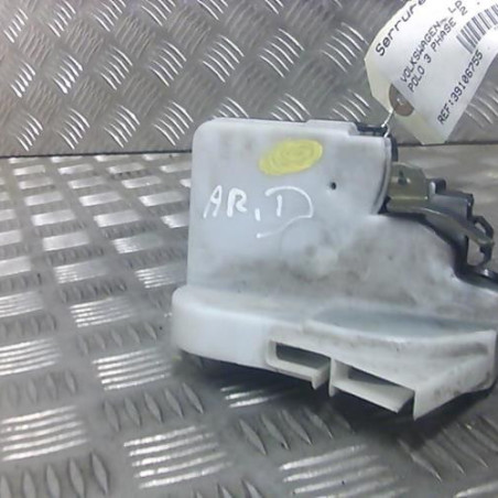Serrure arriere droit VOLKSWAGEN POLO 3