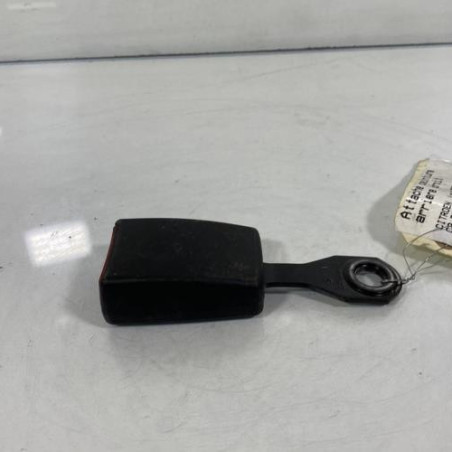 Attache ceinture arriere droit CITROEN C2