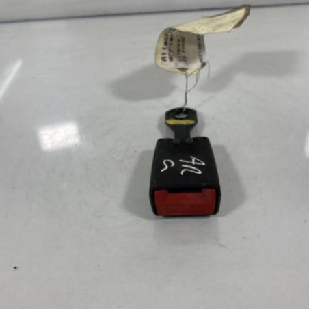 Attache ceinture arriere gauche CITROEN C2 Photo n°1