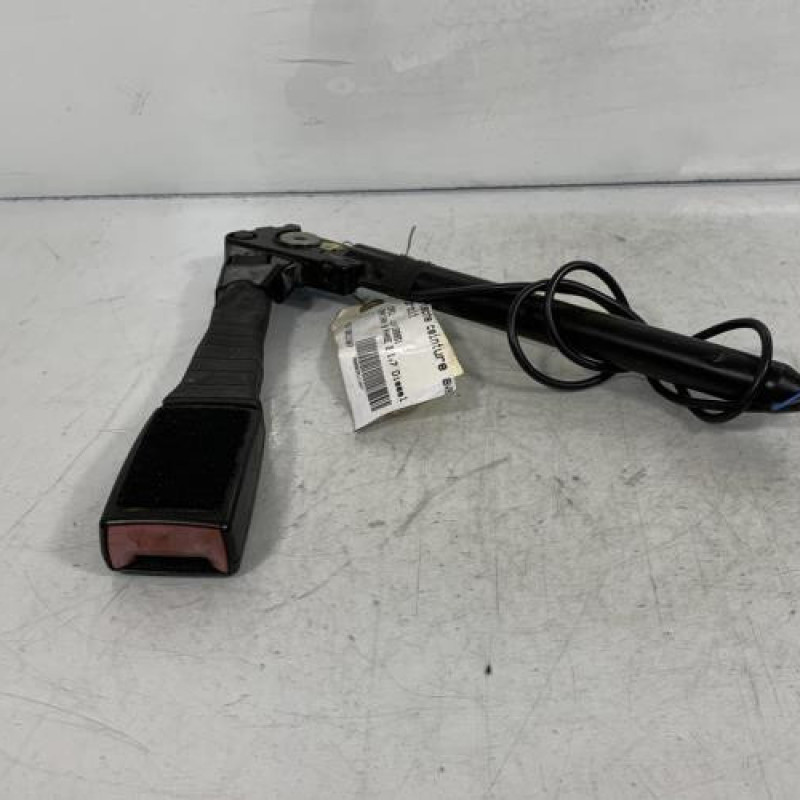 Pretensionneur de ceinture avant droit OPEL ZAFIRA B Photo n°3