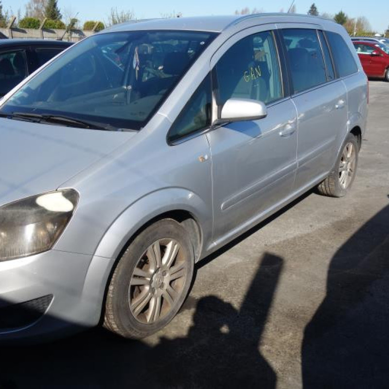 Ceinture arriere gauche OPEL ZAFIRA B Photo n°4