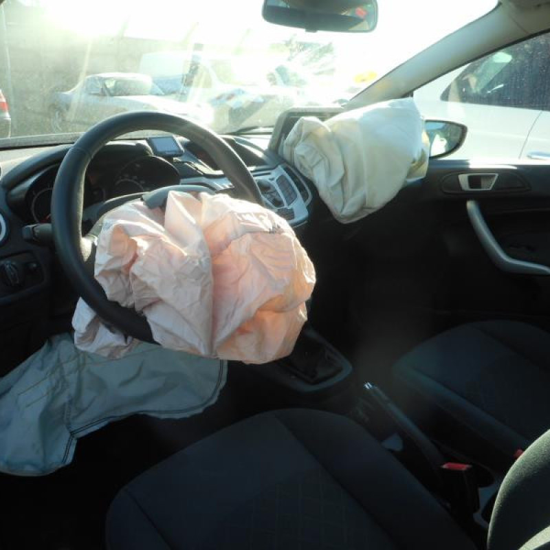 Verin de coffre FORD FIESTA 6 Photo n°6
