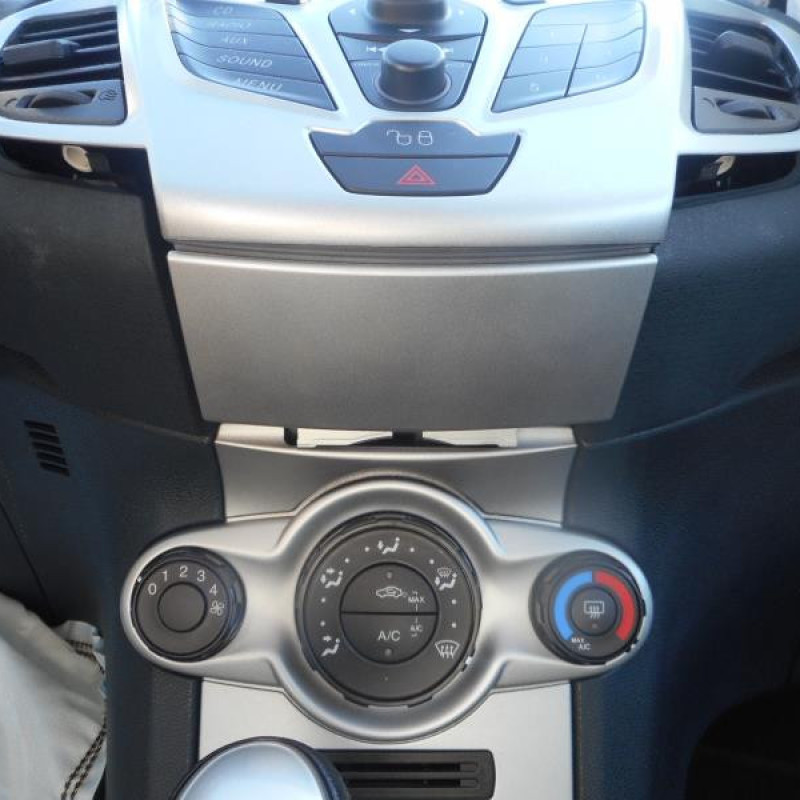Verin de coffre FORD FIESTA 6 Photo n°8