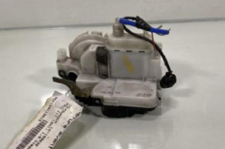 Serrure avant droit VOLKSWAGEN POLO 3