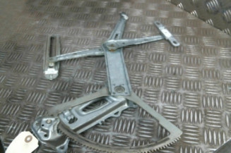 Leve vitre mecanique avant droit OPEL CORSA C