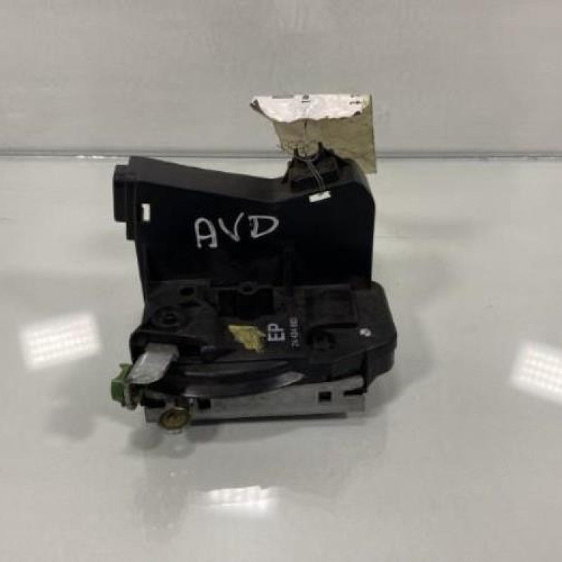 Serrure avant droit OPEL CORSA C Photo n°1