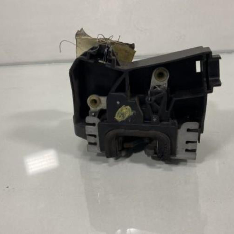 Serrure avant droit OPEL CORSA C Photo n°3