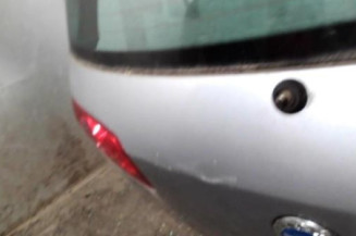 Malle/Hayon arriere FIAT CROMA 2