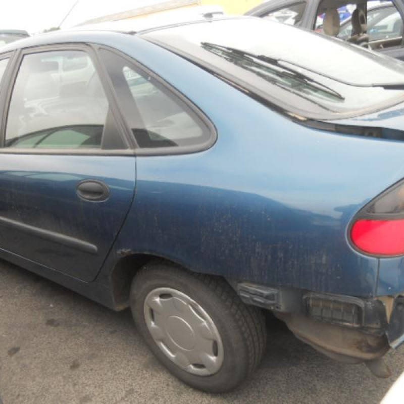 Vase de lave glace RENAULT LAGUNA 1 Photo n°5