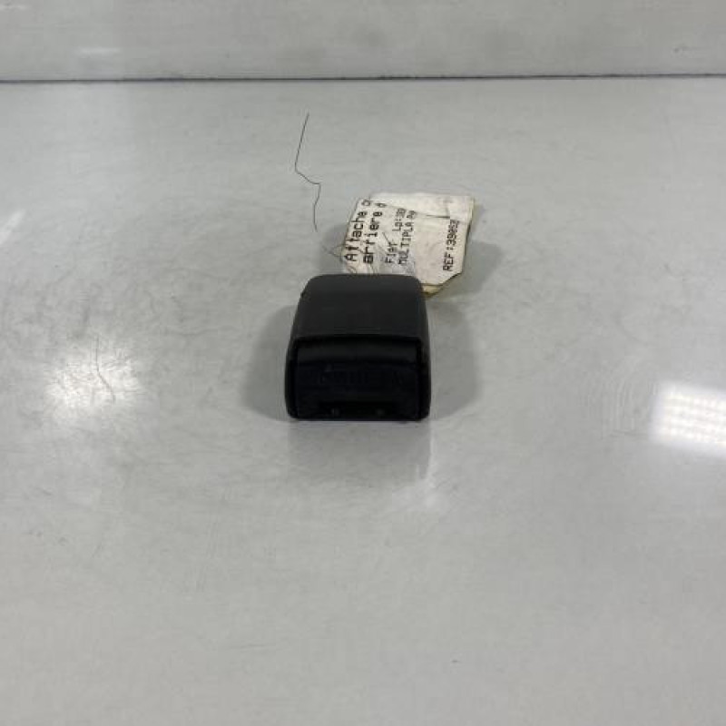 Attache ceinture arriere droit FIAT MULTIPLA Photo n°1