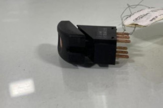 Bouton de warning OPEL CORSA B