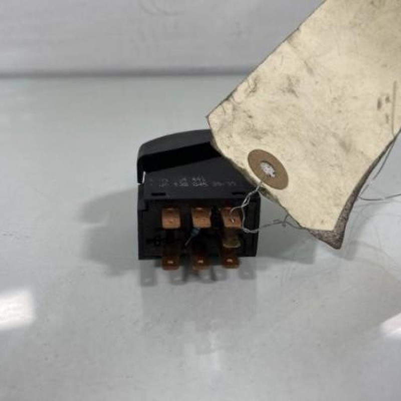 Bouton de warning OPEL CORSA B Photo n°3