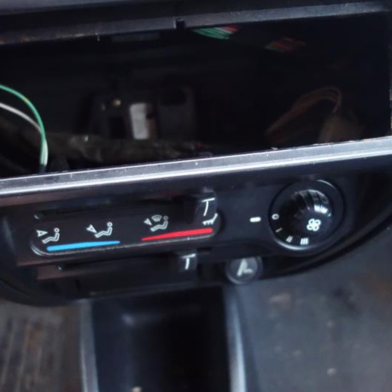 Ceinture arriere gauche CITROEN SAXO Photo n°9