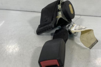 Attache ceinture arriere gauche FORD FIESTA 5