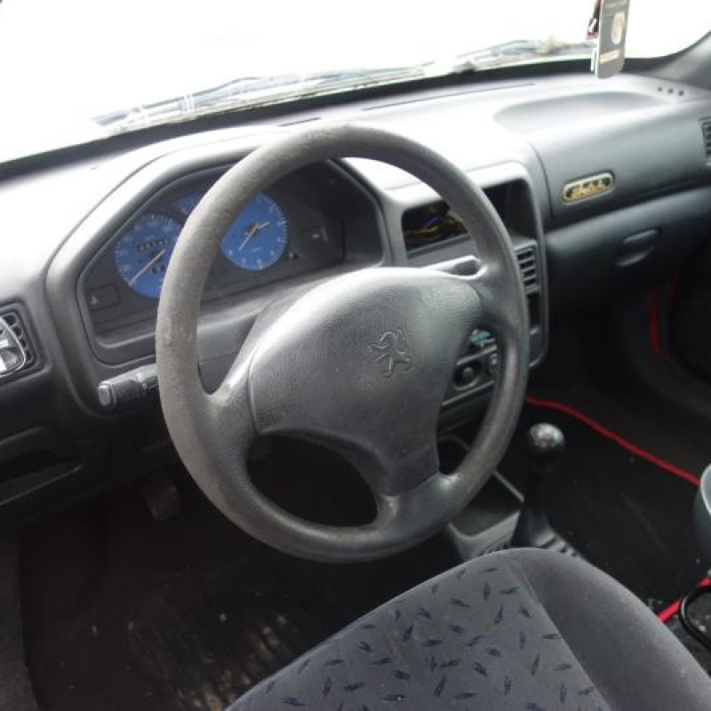 Serrure avant droit PEUGEOT 106 Photo n°8