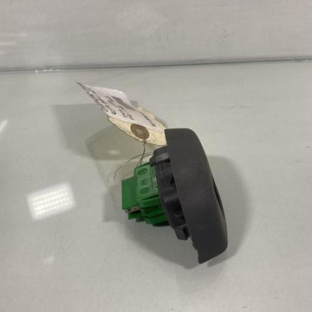 Interrupteur de leve vitre avant gauche TOYOTA AYGO 1