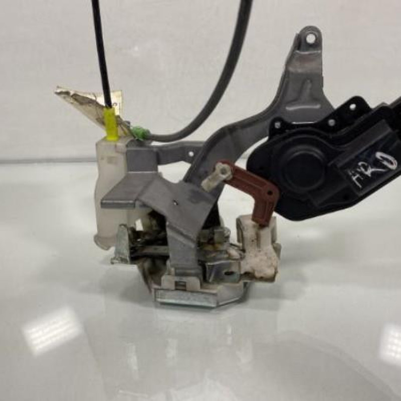 Serrure arriere droit TOYOTA AYGO 1 Photo n°3