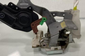Serrure arriere gauche TOYOTA AYGO 1