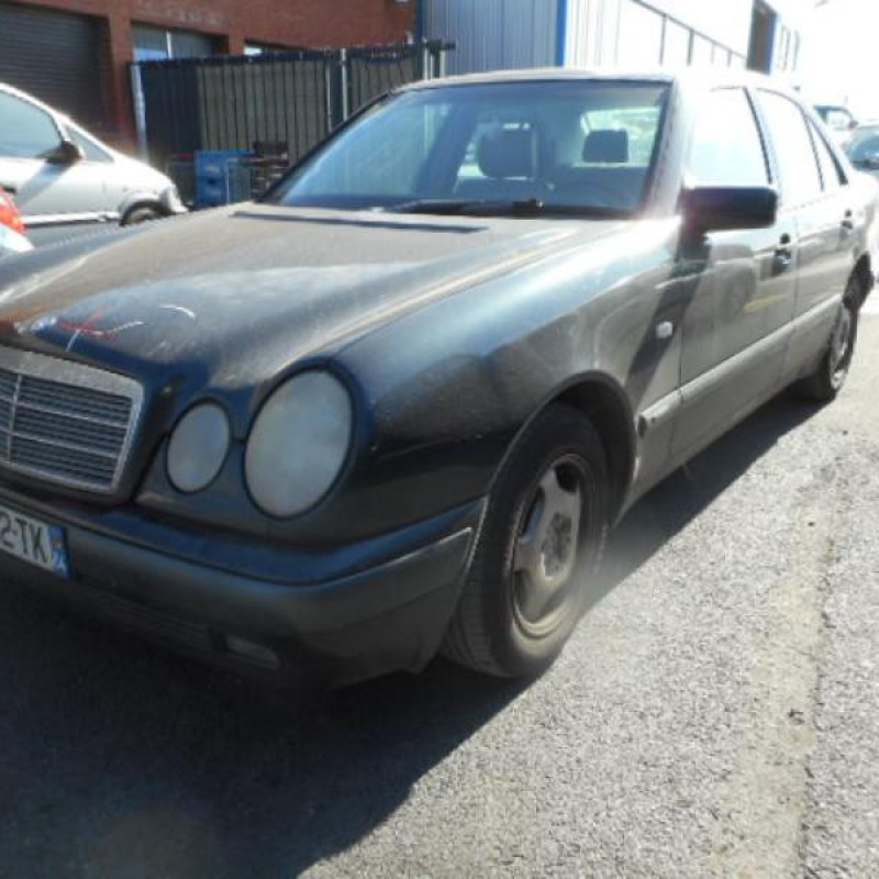 Avertisseur/Klaxon MERCEDES CLASSE E Photo n°6