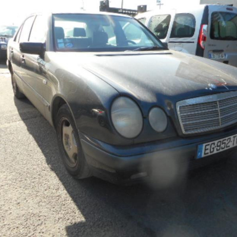 Ceinture arriere gauche MERCEDES CLASSE E Photo n°7