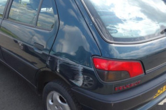Boitier de prechauffage PEUGEOT 306