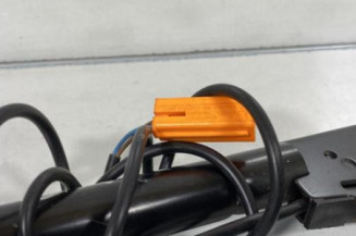 Pretensionneur de ceinture avant droit FORD FOCUS 1