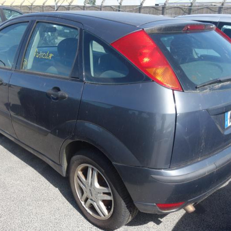 Pretensionneur de ceinture avant droit FORD FOCUS 1 Photo n°7