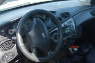 Pretensionneur de ceinture avant droit FORD FOCUS 1