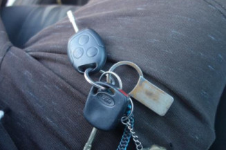 Pretensionneur de ceinture avant droit FORD FOCUS 1