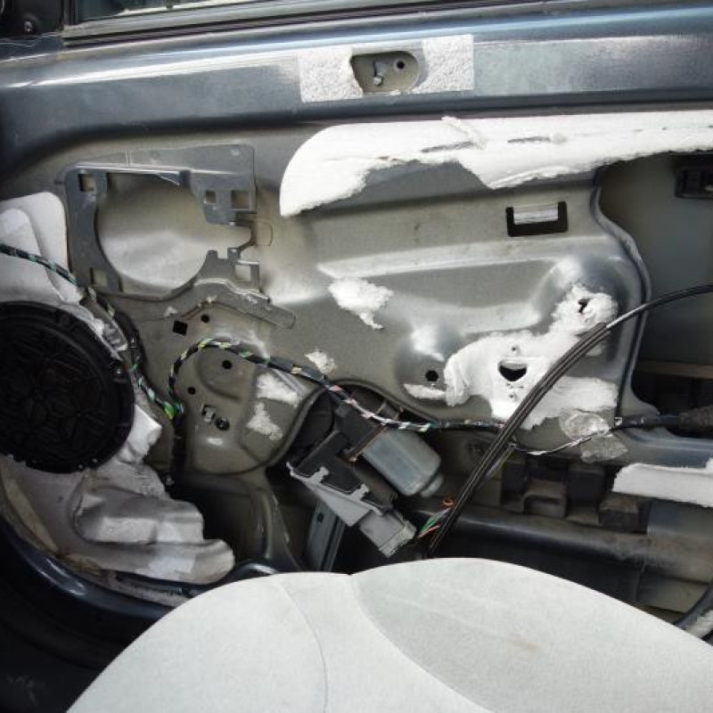Attache ceinture arriere droit CITROEN C3 1 Photo n°10